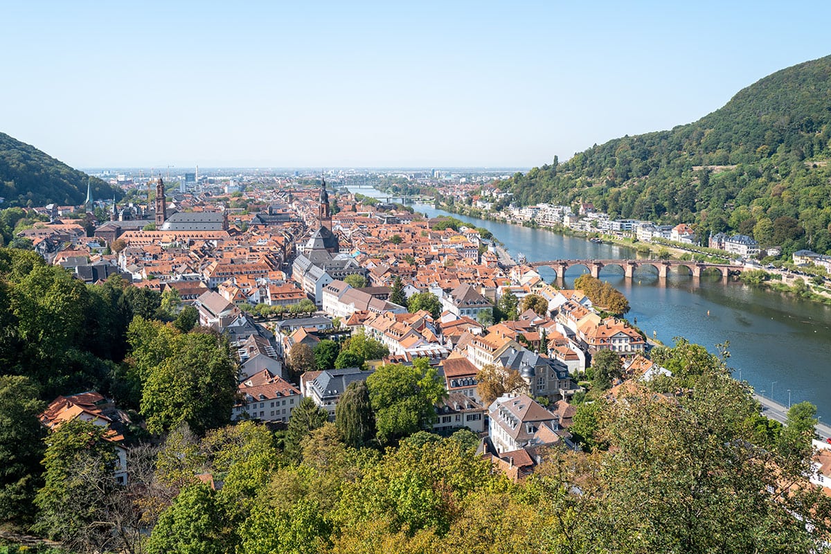 Bild von der Stadt Heidelberg und dem Neckar